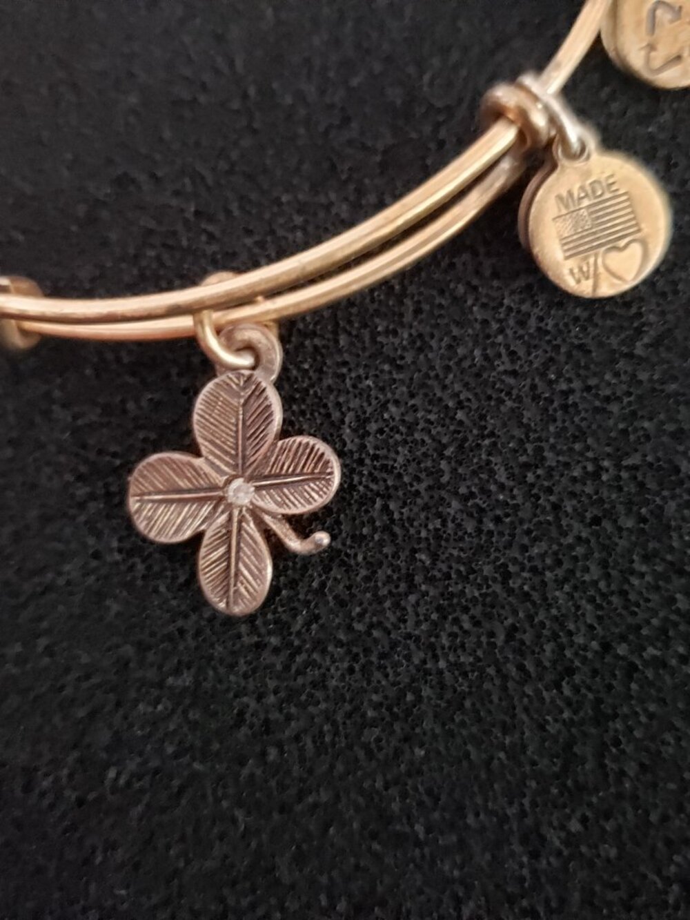 Alex & Ani Gold 4 Leaf Clover Gold Bangle Bracelet 20